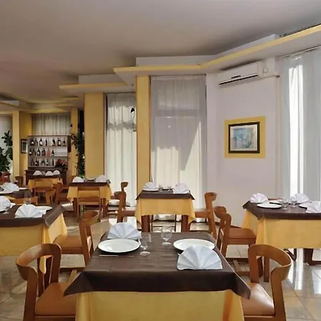 Due Pavoni 3* פסארו