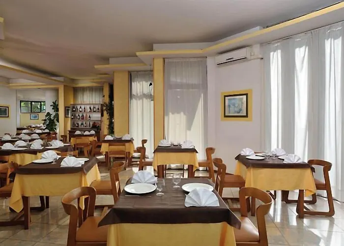 Due Pavoni 3* Pesaro