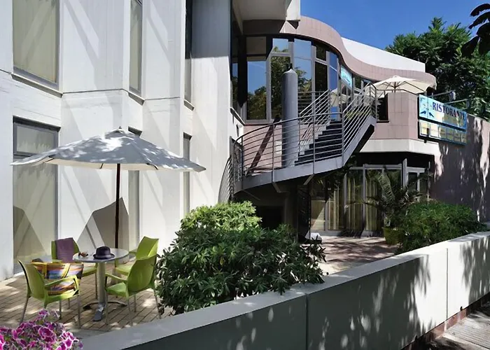 Due Pavoni 3* Пезаро